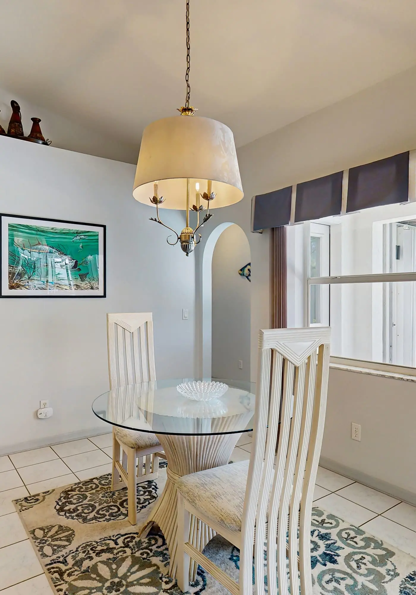 Spacious home, private pool, large kitchen