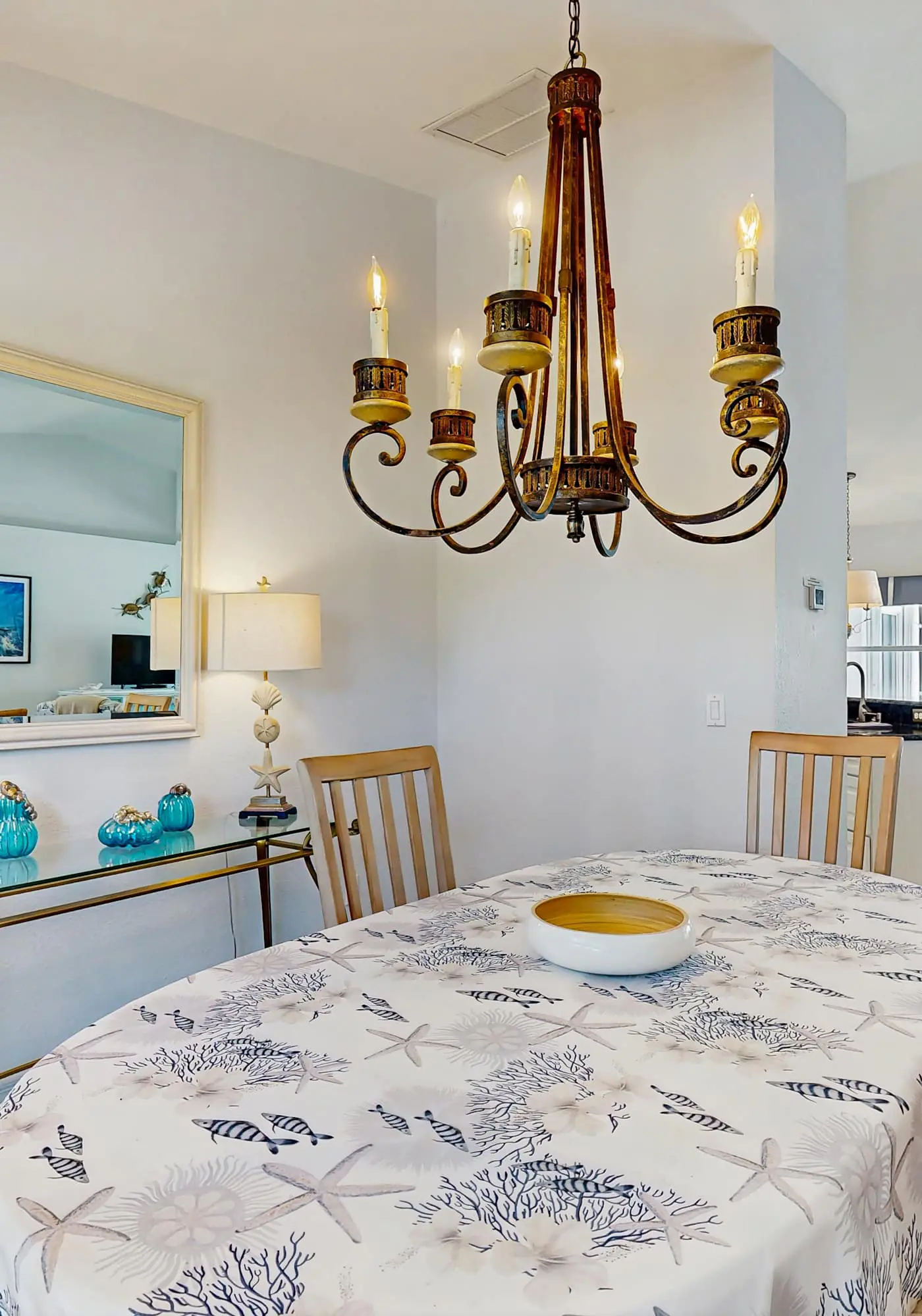 Spacious home, private pool, large kitchen