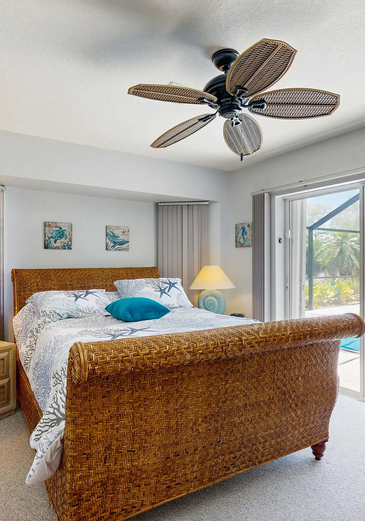 Spacious home, private pool, large kitchen