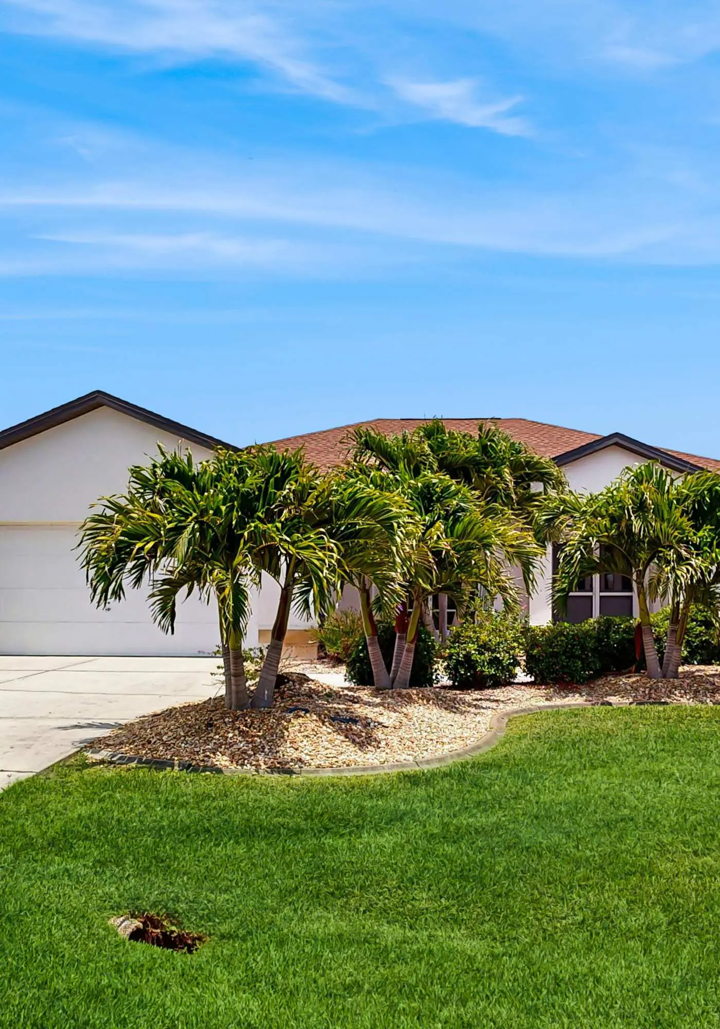 Spacious home, private pool, large kitchen