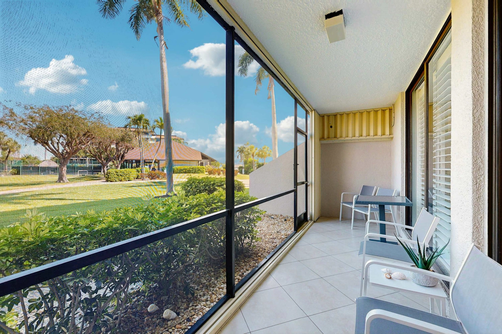 Cozy condo with shared pool, water view