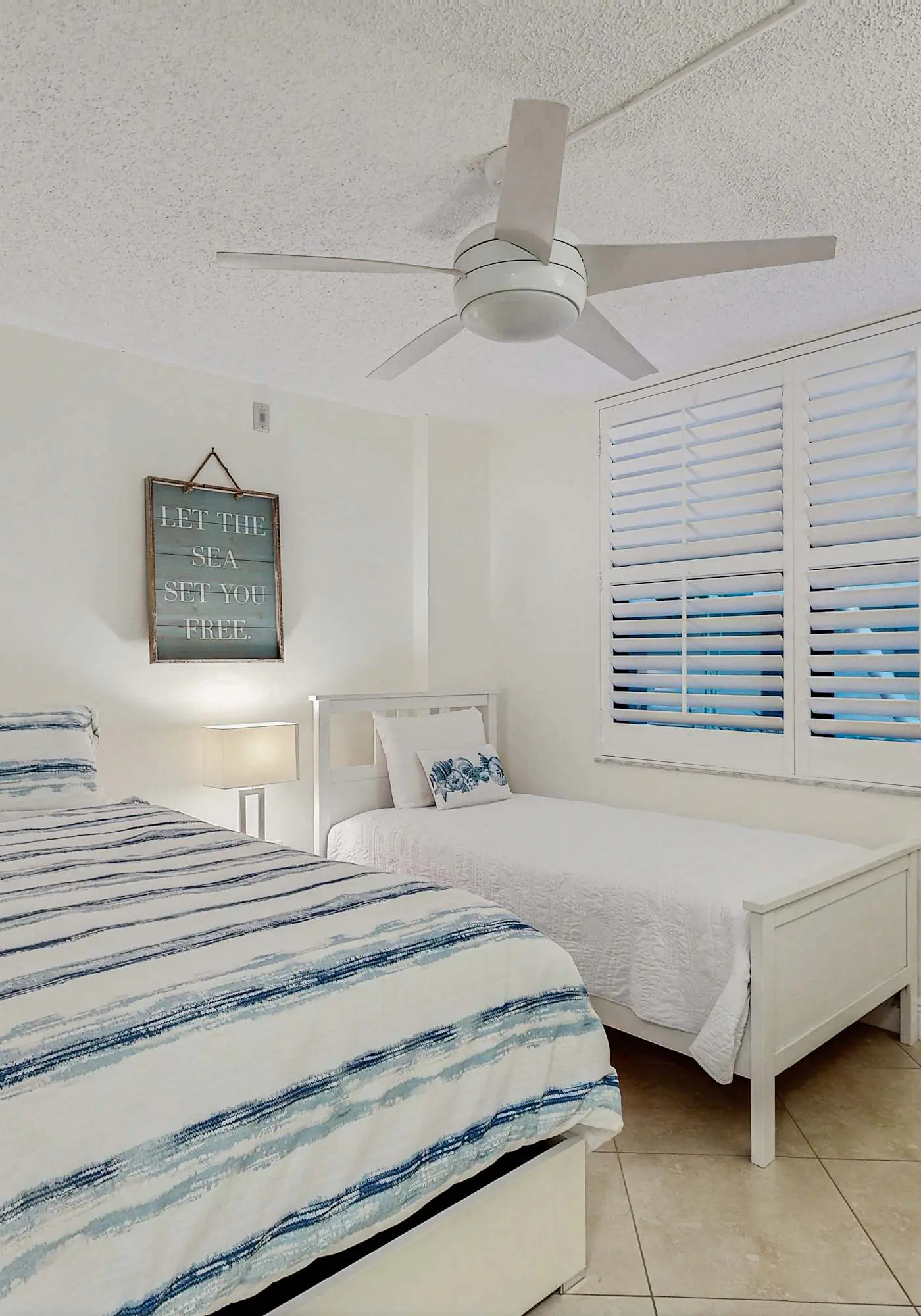 Cozy condo with shared pool, water view