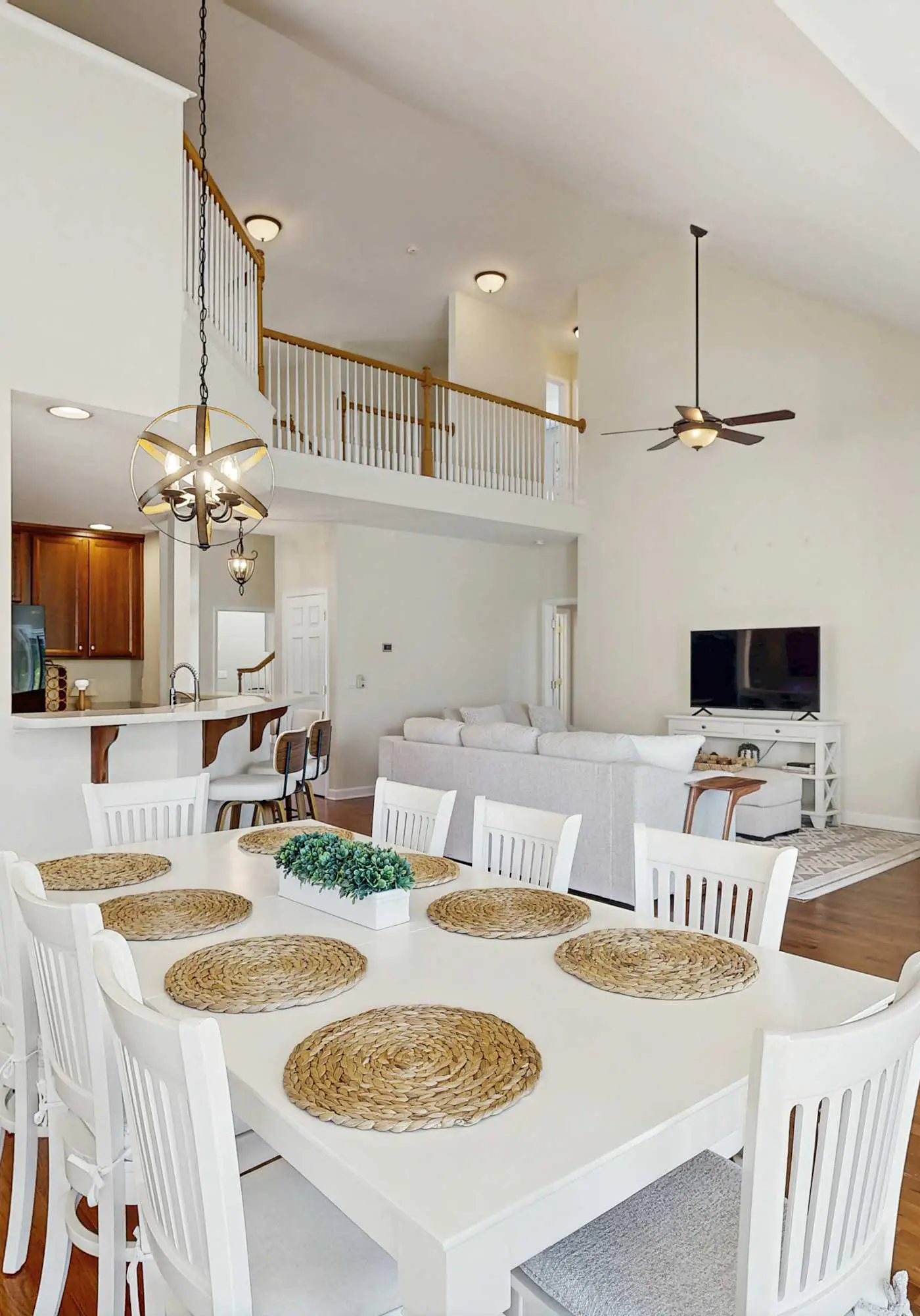 Swann Cove spacious house with community pool
