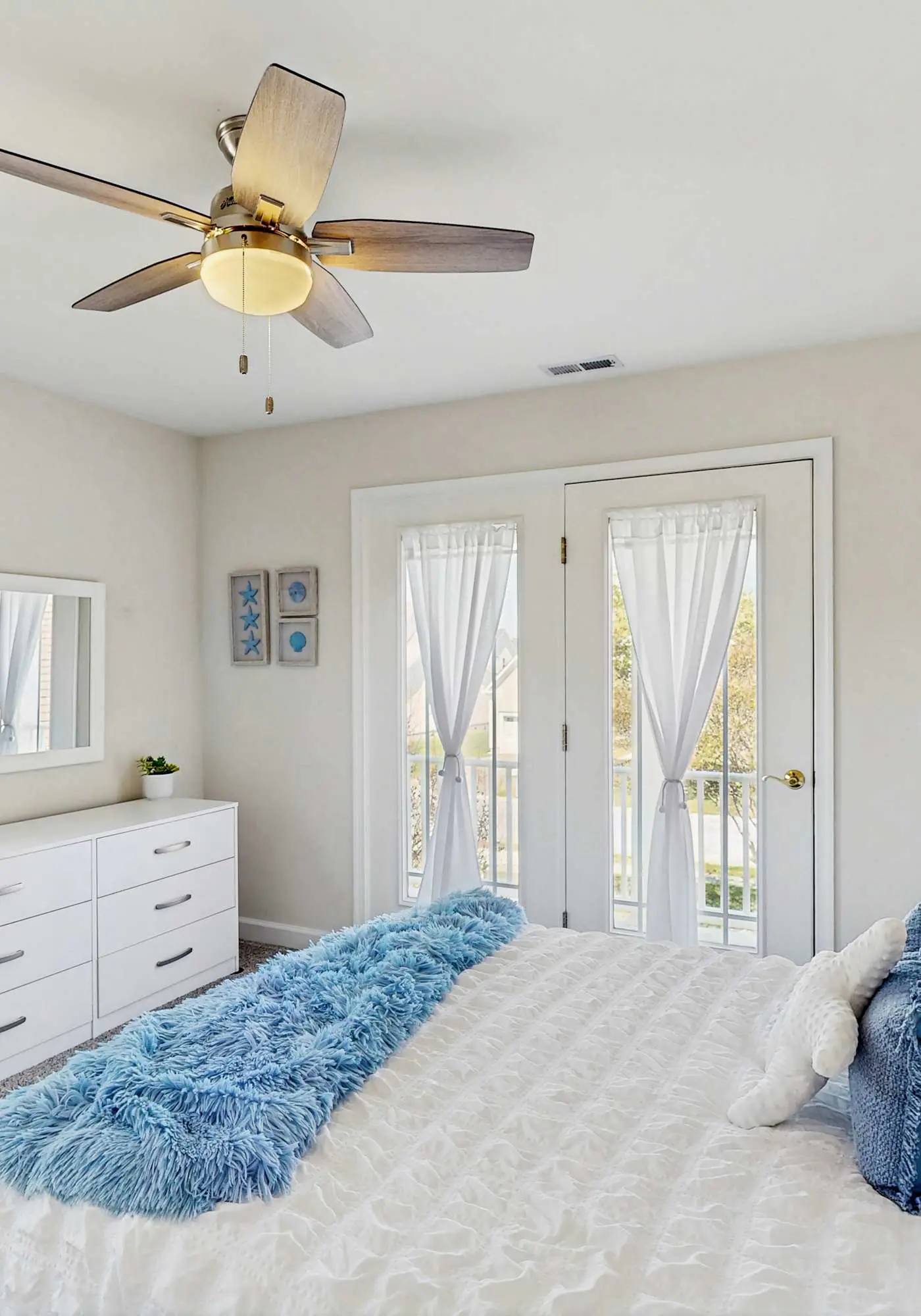 Swann Cove spacious house with community pool
