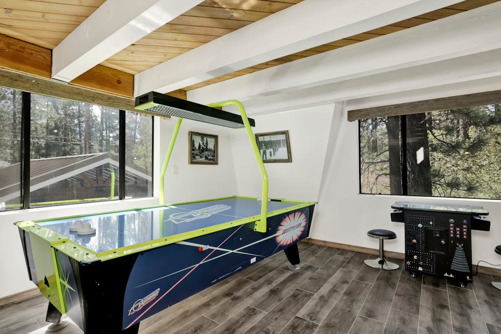Grand Bearadise | Hot Tub · Game Room · Private Theater | Sleeps 12