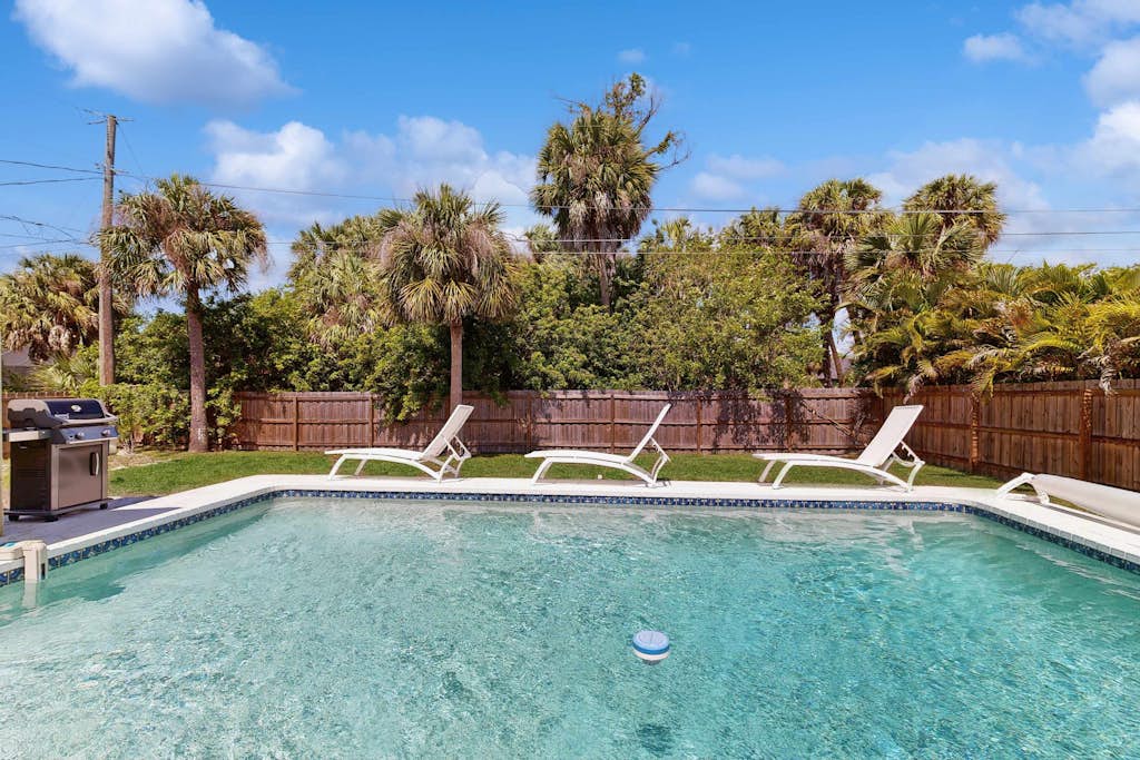 Port Charlotte Oasis Private Pool Home with Spacious Kitchen