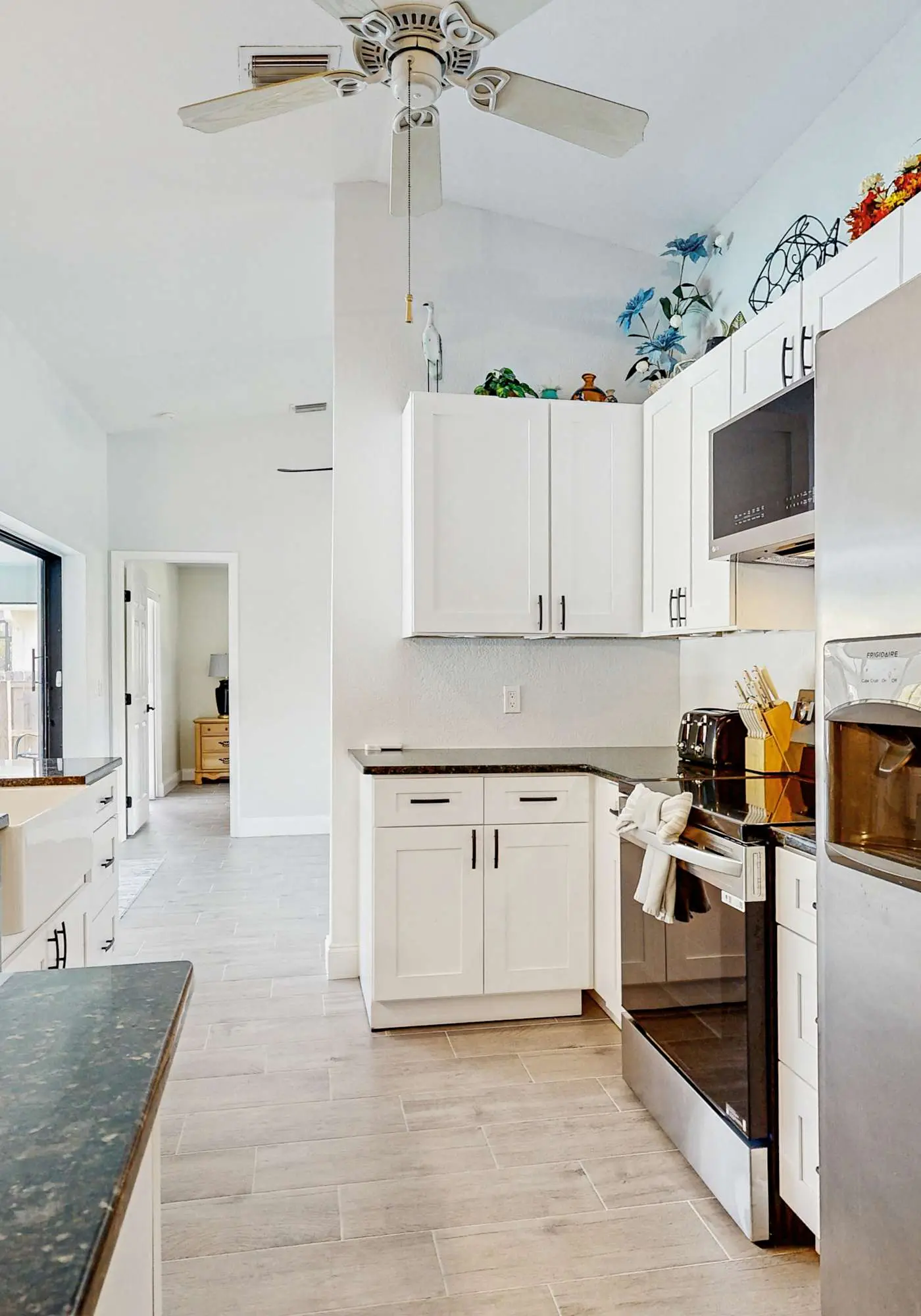 Port Charlotte Oasis Private Pool Home with Spacious Kitchen