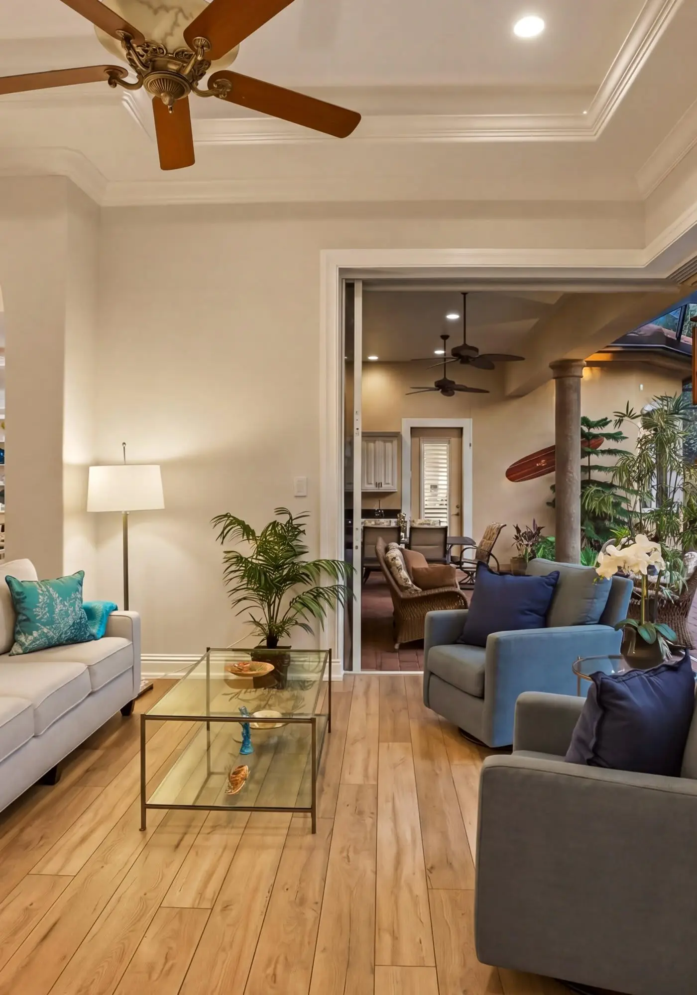 Gorgeous luxury home w private pool & outdoor space