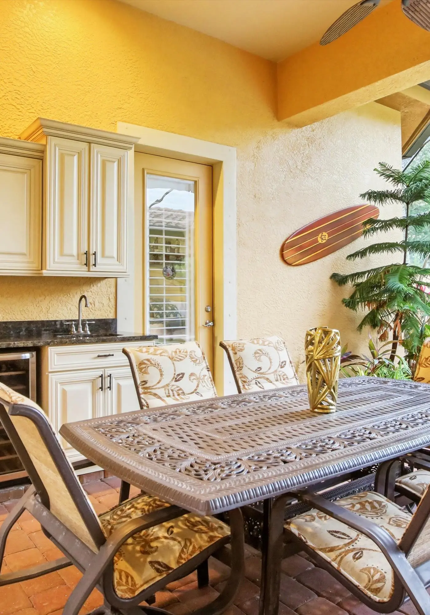 Gorgeous luxury home w private pool & outdoor space