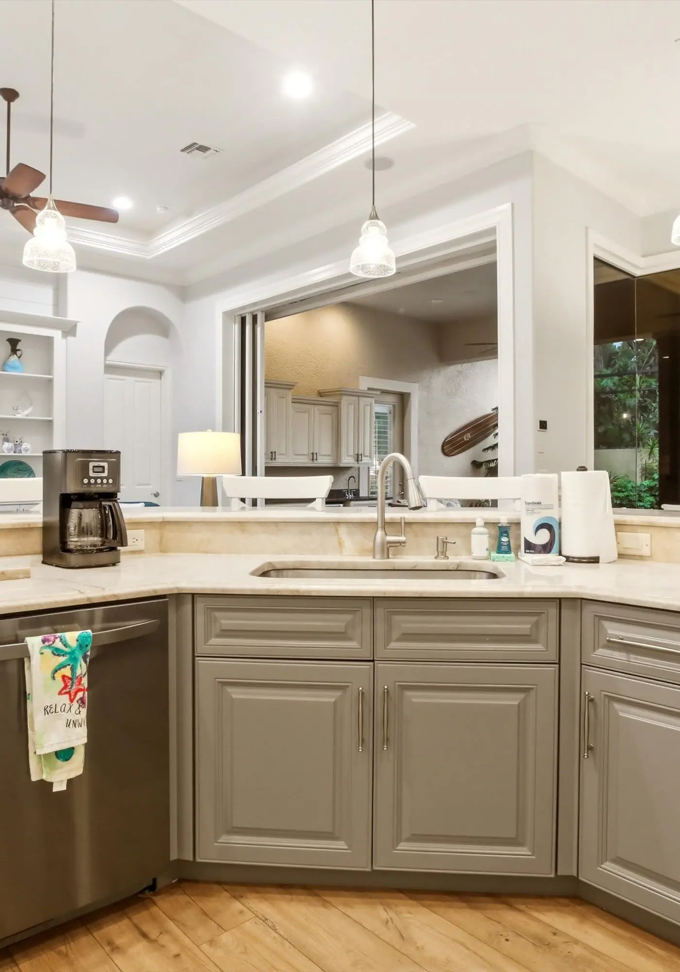 Gorgeous luxury home w private pool & outdoor space