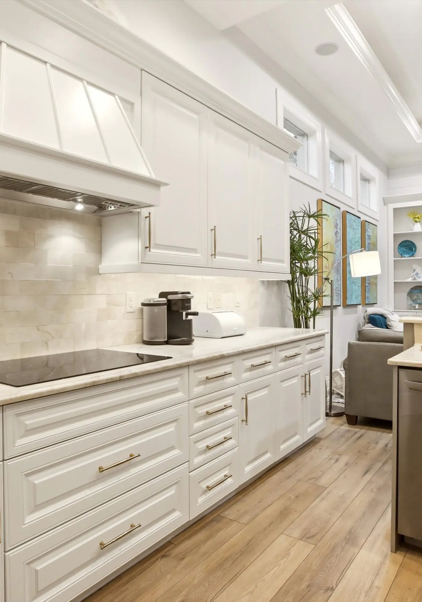 Gorgeous luxury home w private pool & outdoor space