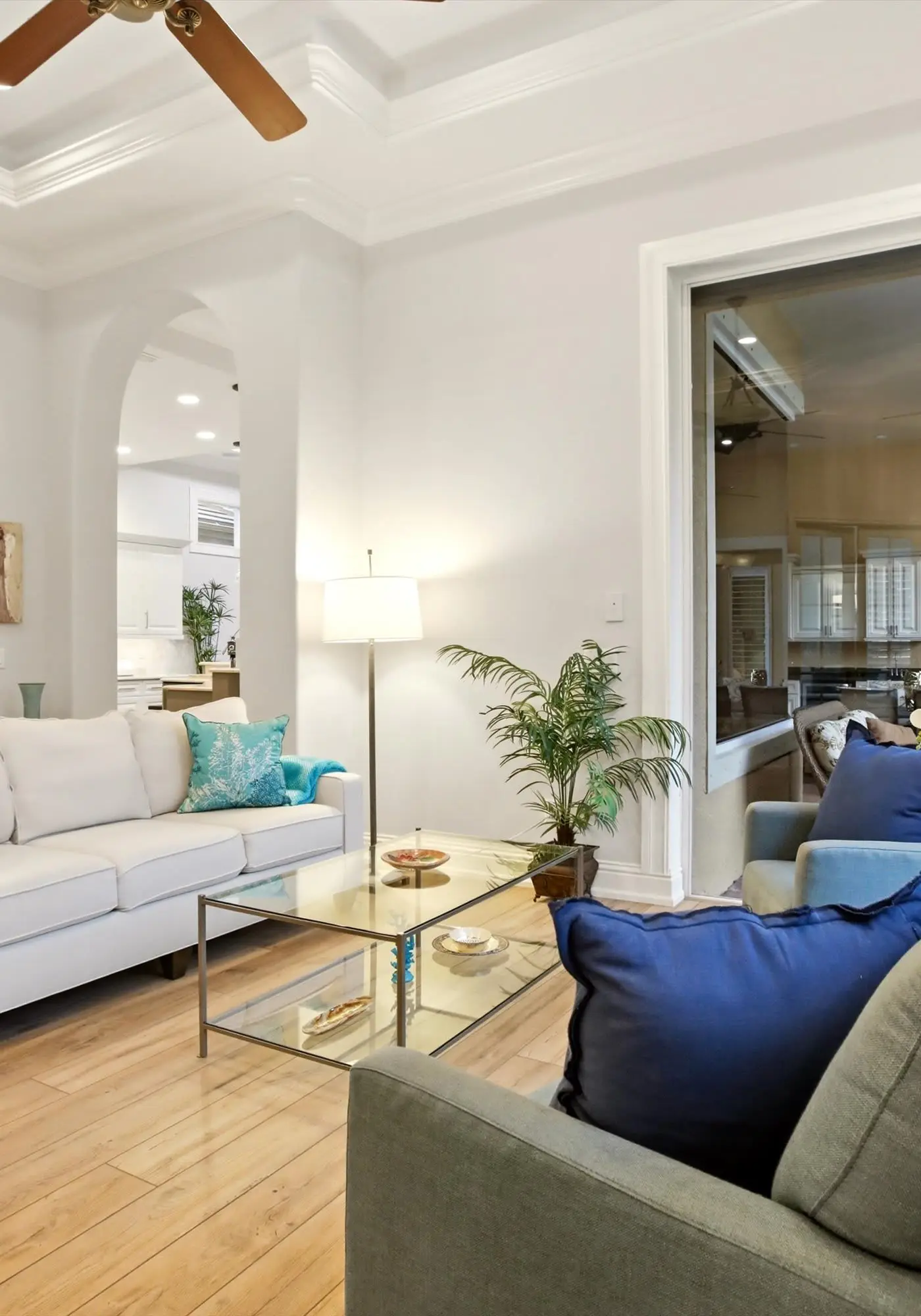 Gorgeous luxury home w private pool & outdoor space