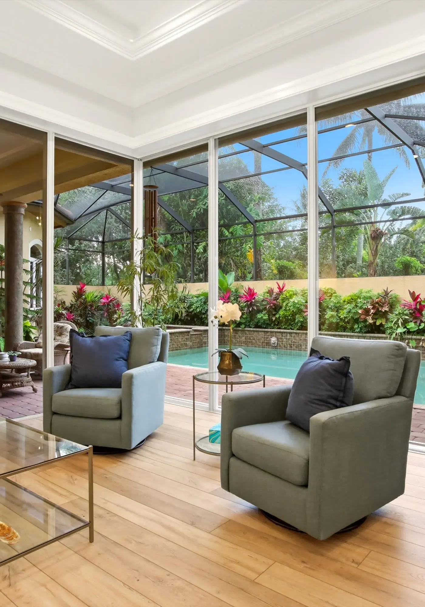Gorgeous luxury home w private pool & outdoor space