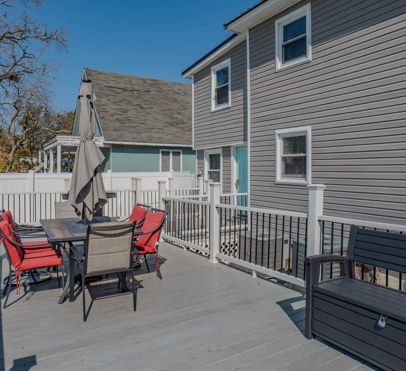 Duplex 705 18th Ave S- Unit B
