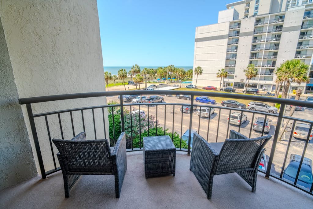 Welcome to Meridian 307! This charming 1-bedroom, 1-bath condo is the perfect getaway for your next Myrtle Beach vacation. With a luxurious king-sized bed and a cozy twin-sized sleeper sofa, it comfortably accommodates up to 3 guests!