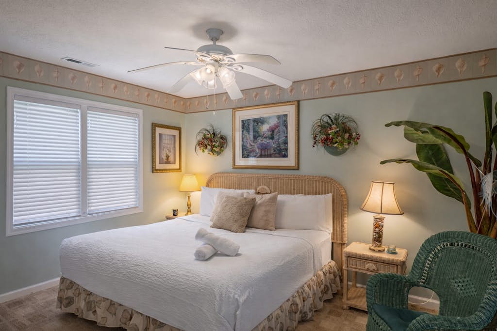 Nestled in the beautiful River Oaks community, this spacious two-bedroom, two-bathroom ground-floor condo offers peaceful golf course views and a relaxing retreat just minutes from the heart of Myrtle Beach. With no stairs or elevators required, just one small step to enter, access is easy and convenient. Sun Times is perfect for guests seeking a quiet, scenic setting while still being close to beaches, top-rated restaurants, shopping, and local attractions.