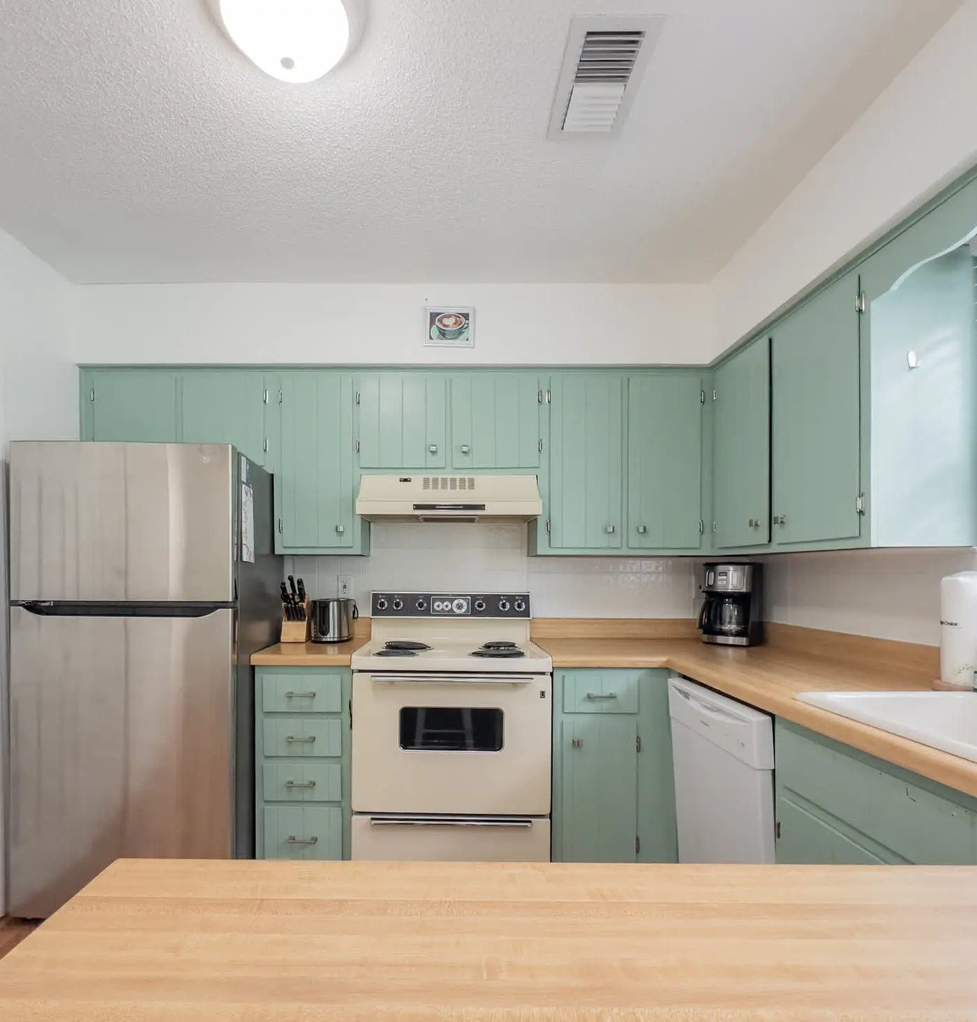 Modern Coastal Stay | Montego D