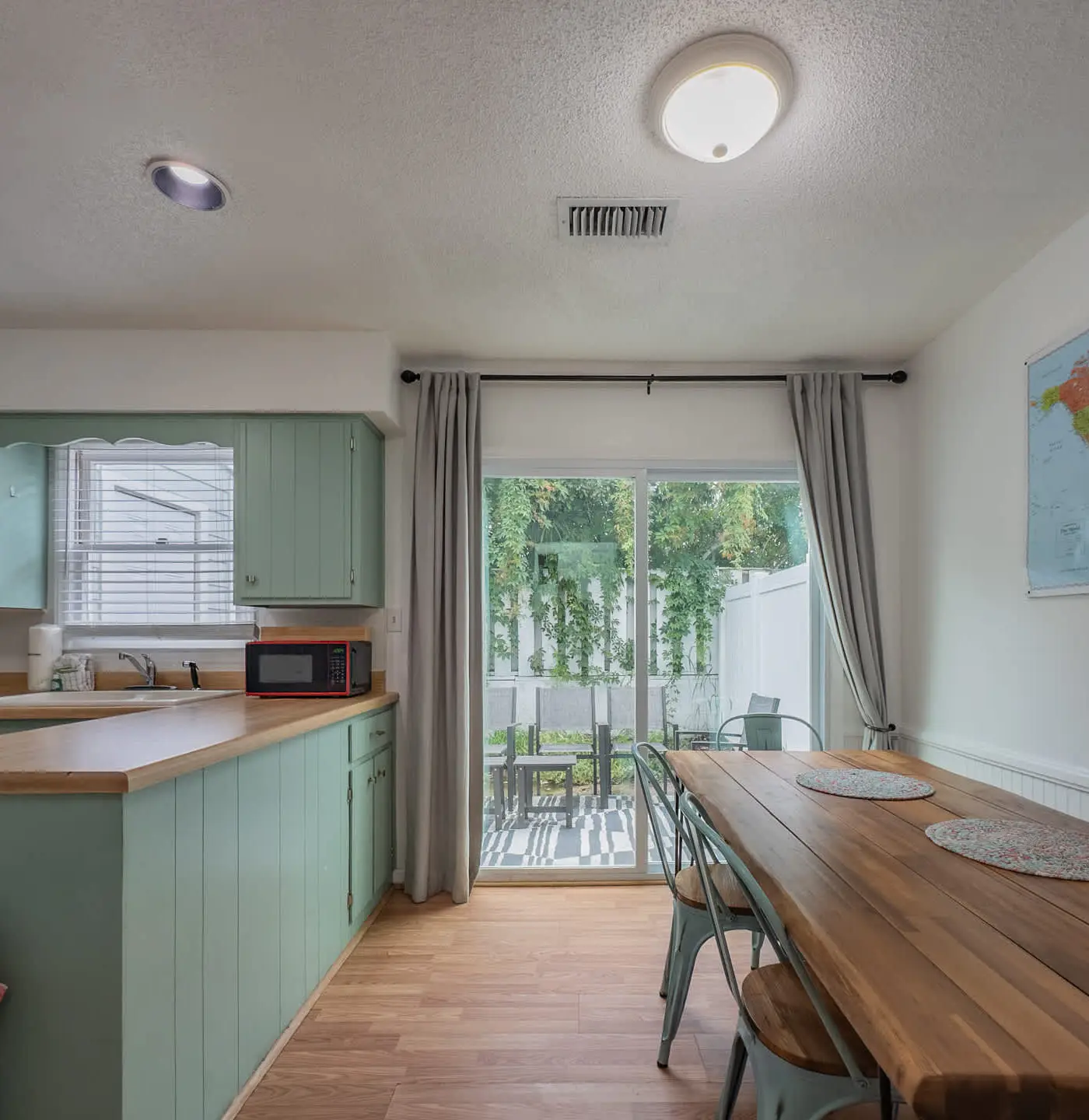 Modern Coastal Stay | Montego D