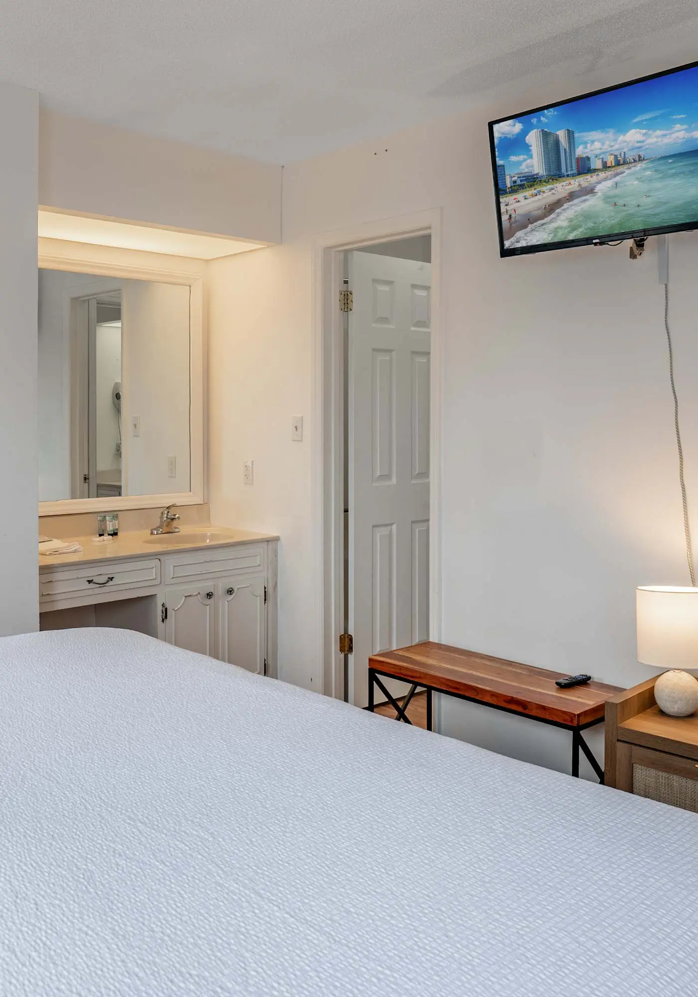 Modern Coastal Stay | Montego D