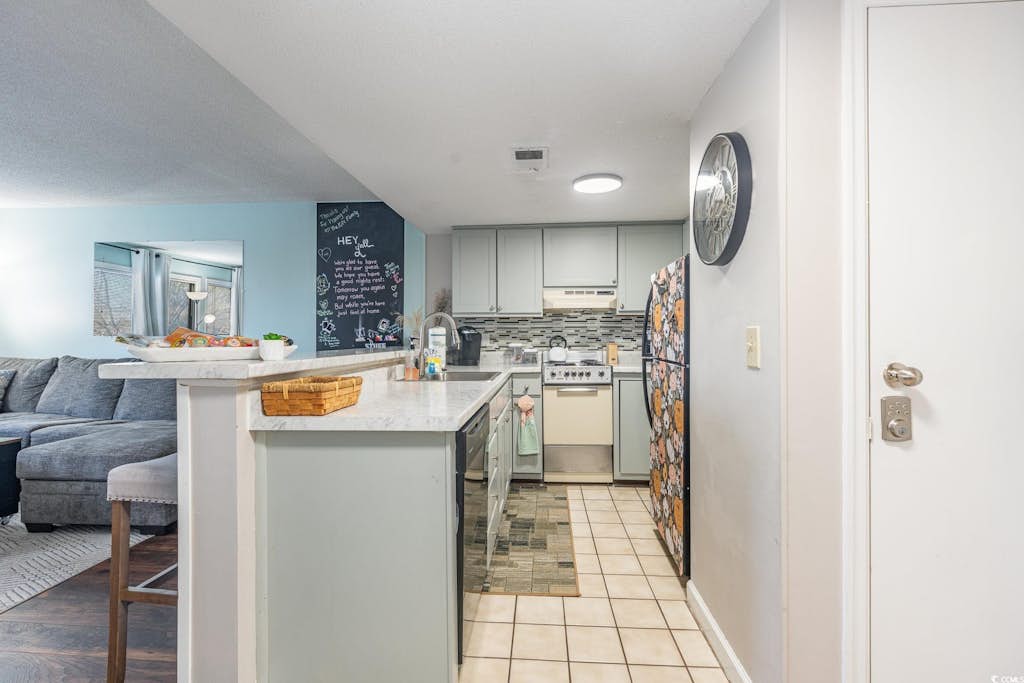 Discover this charming 1-bedroom, 1-bathroom condo nestled in the Myrtle Beach Resort Five Seasons! Perfect for a relaxing escape, this cozy retreat is thoughtfully furnished and designed to make you feel right at home. With a comfortable queen-sized bed and a queen sleeper sofa, this condo accommodates up to 4 guests.