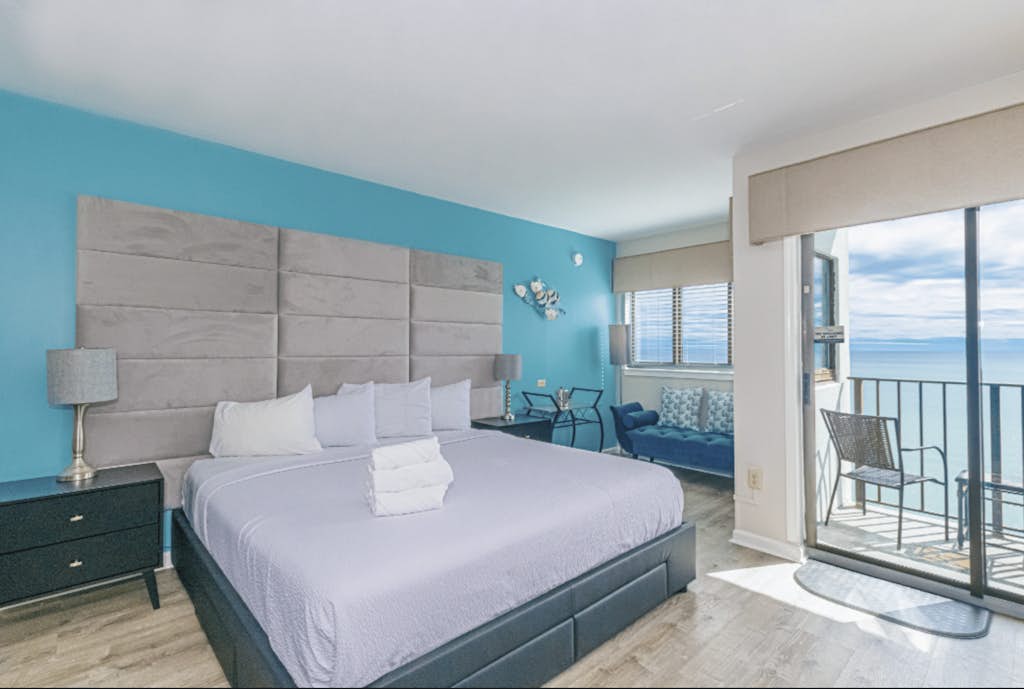The search for your next vacation stops here! Check out this 15th floor oceanfront studio apartment at The Palace Resort in Myrtle Beach. This oceanfront condo is fully furnished with 1 King size bed and the layout of this rental will comfortably accommodate 2 guests.