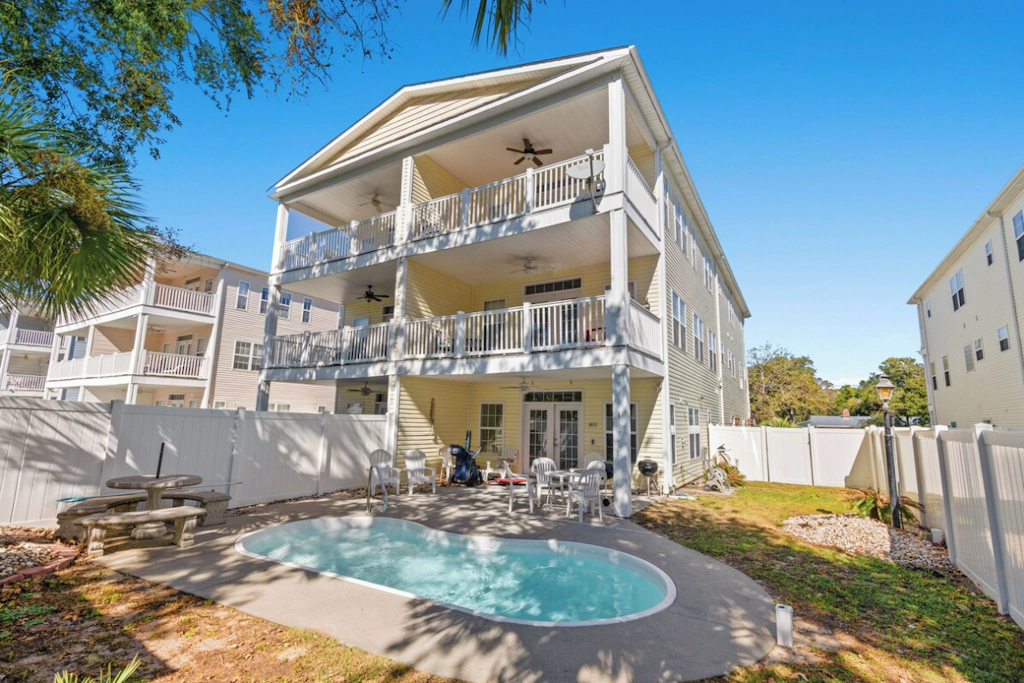 Ocean Breeze Cottage 705 Unit 1