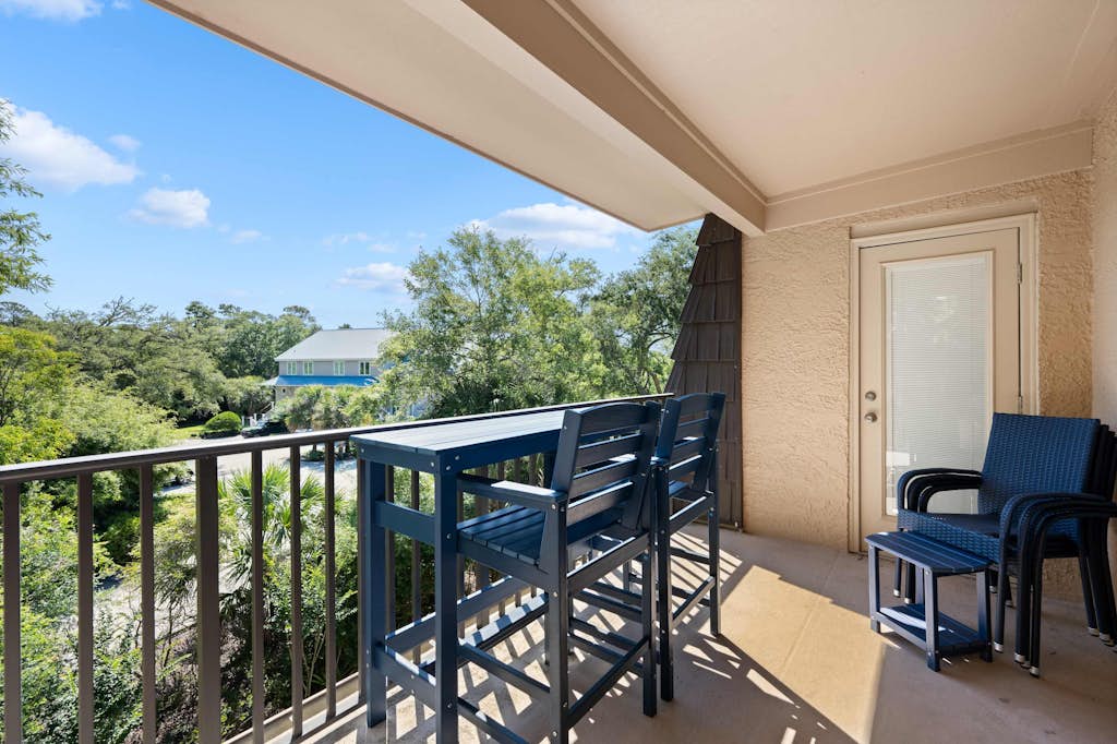 Welcome to the Sandpiper Villa! 

🌴 Ocean-View Island Club Villa | Feel the Ocean Breeze!