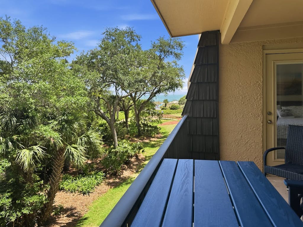 Welcome to the Sandpiper Villa! 

🌴 Ocean-View Island Club Villa | Feel the Ocean Breeze!