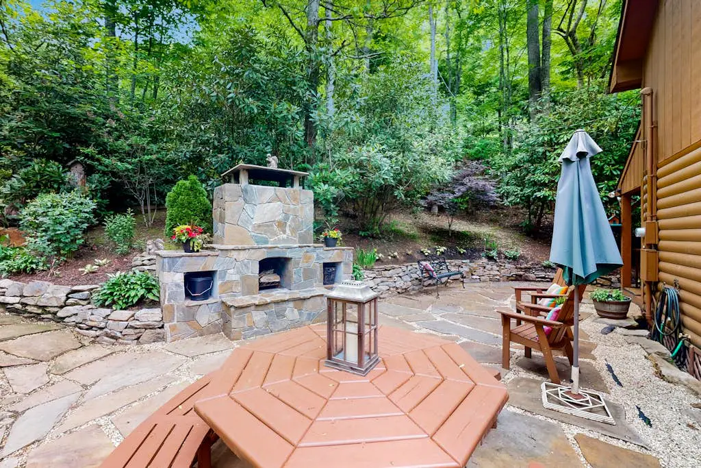 Misty Falls Hideaway