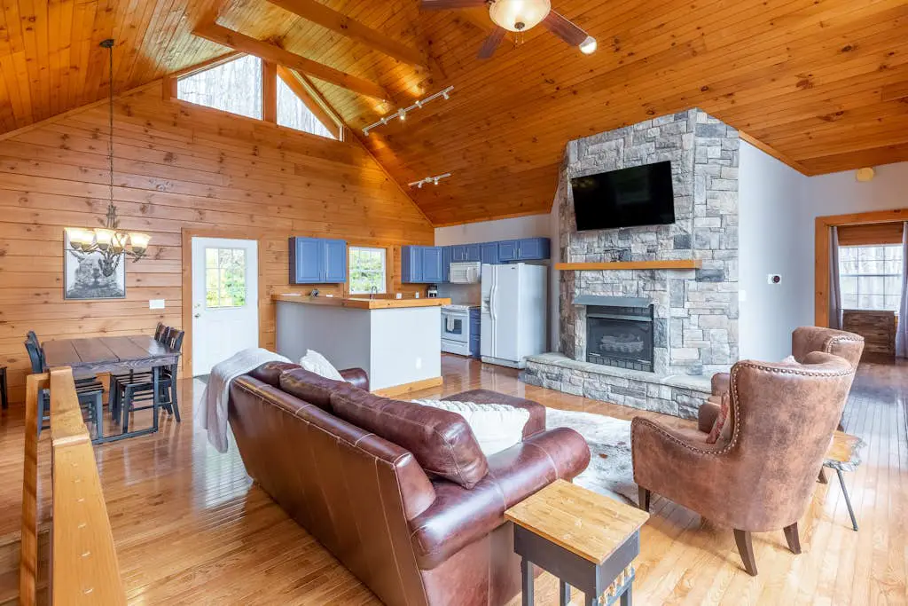 Bear Print Mountain Lodge