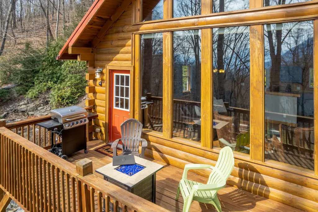 Bear Print Mountain Lodge