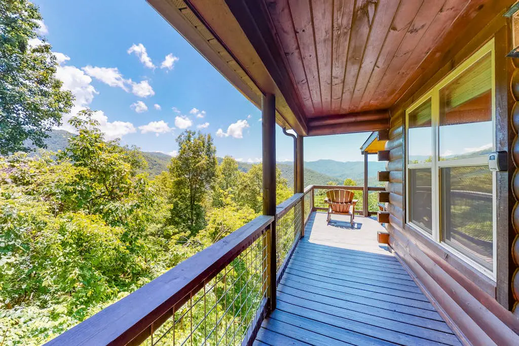 Sun Eagle Lodge