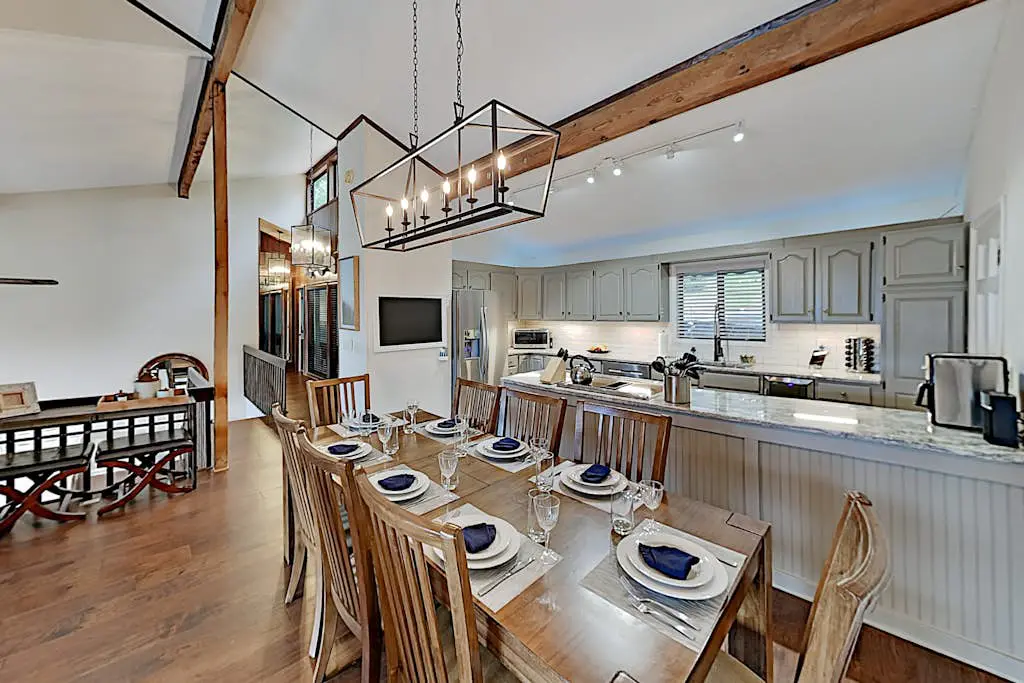 Youngs Mountain Hideaway