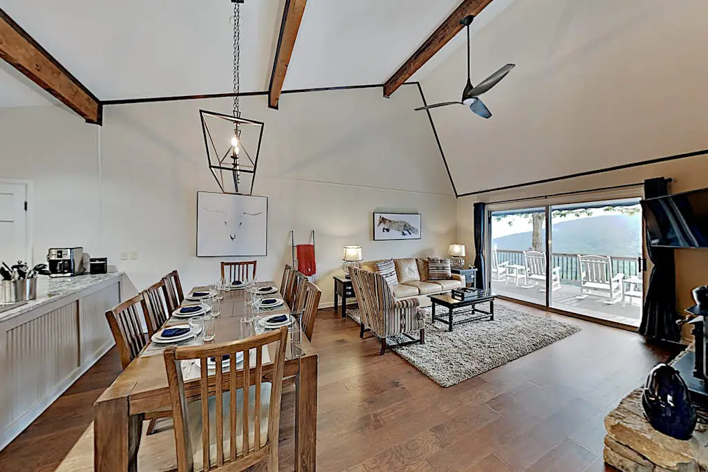 Youngs Mountain Hideaway