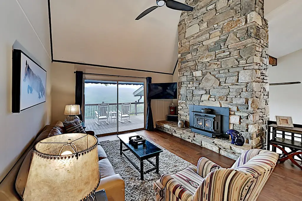 Youngs Mountain Hideaway