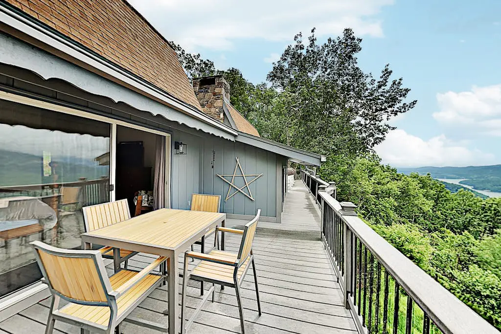 Youngs Mountain Hideaway