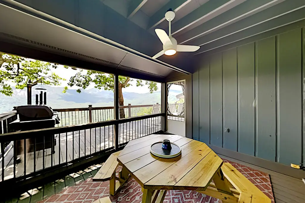 Youngs Mountain Hideaway