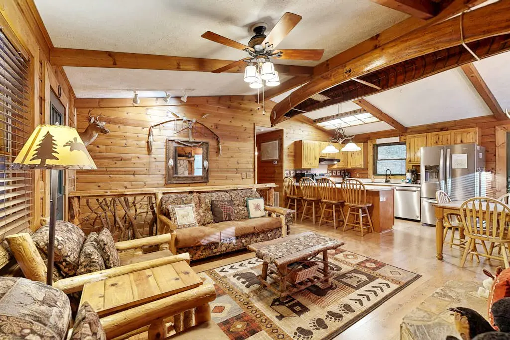 Moose Creek Lodge