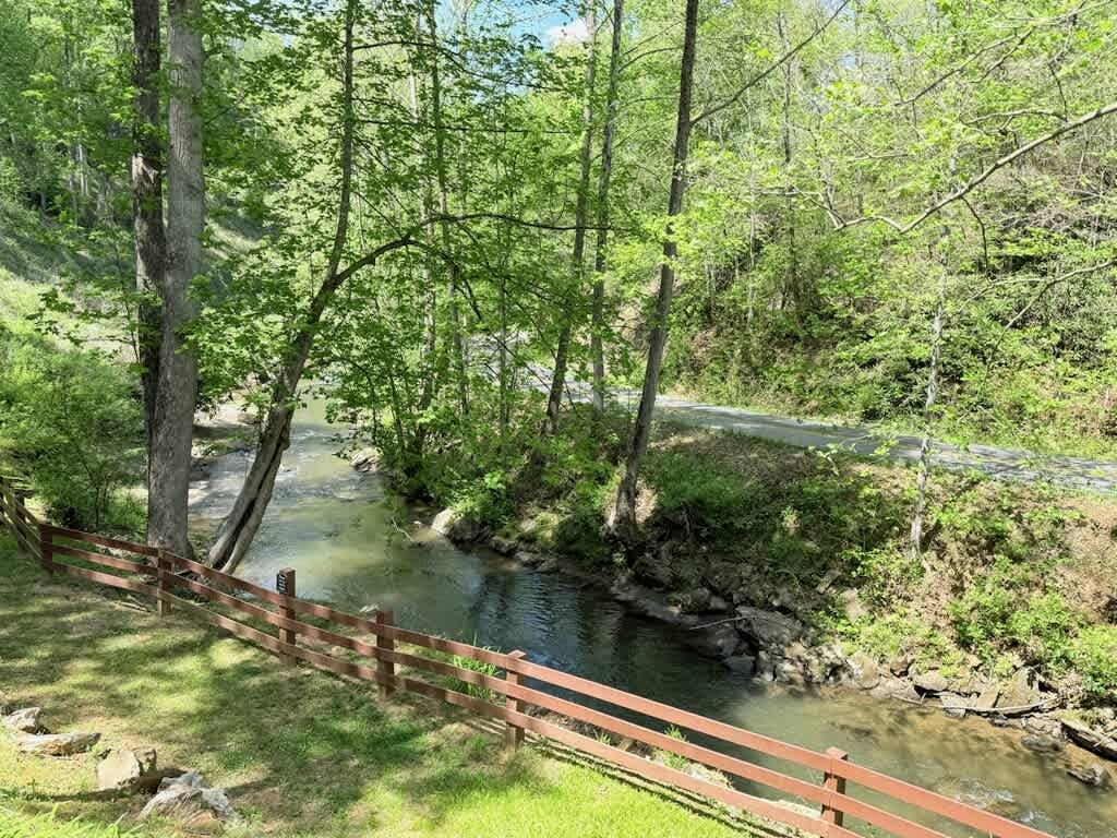 Mountain view home with fire-pit with beautiful view of the creek