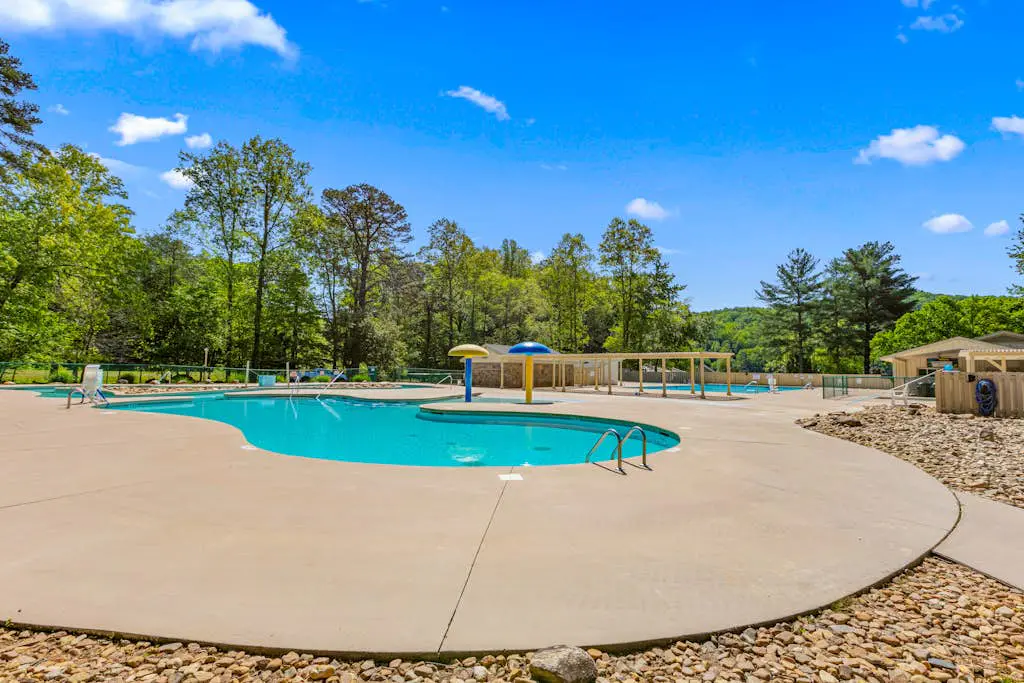 Apple Valley Treetop Villa
