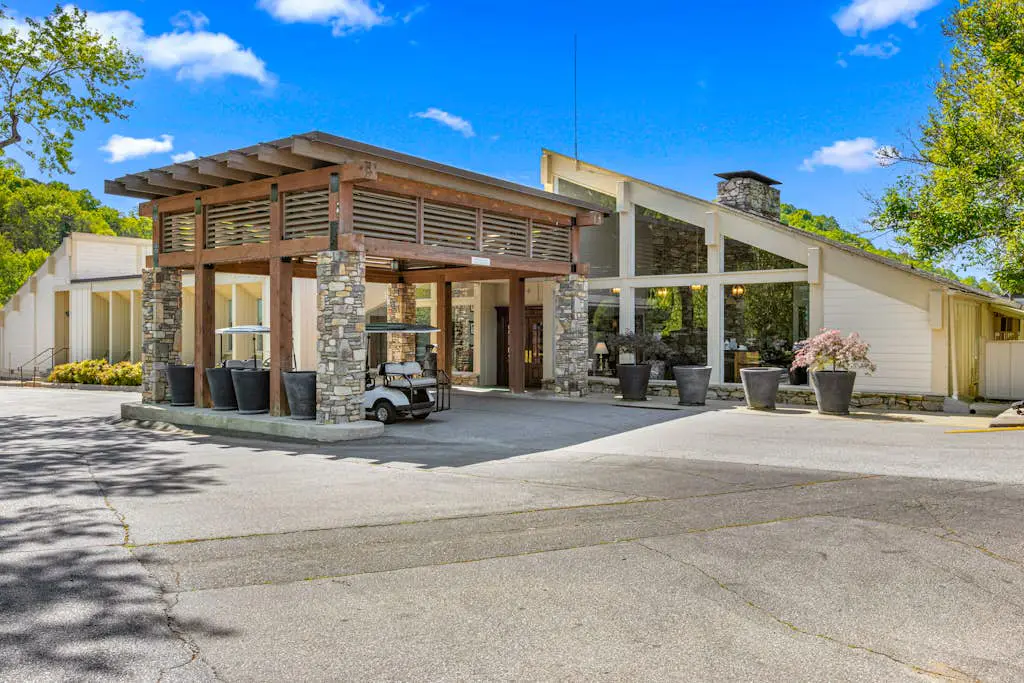 Apple Valley Treetop Villa
