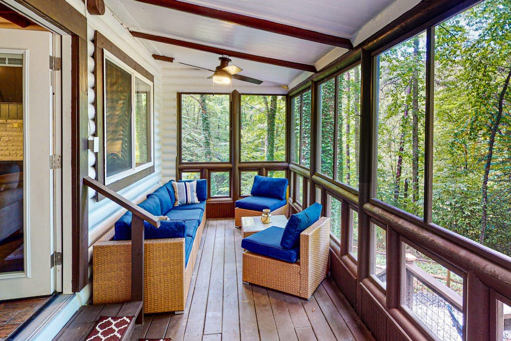 Secluded home with private hot tub, foosball, 2 fireplaces, grill, & cornhole