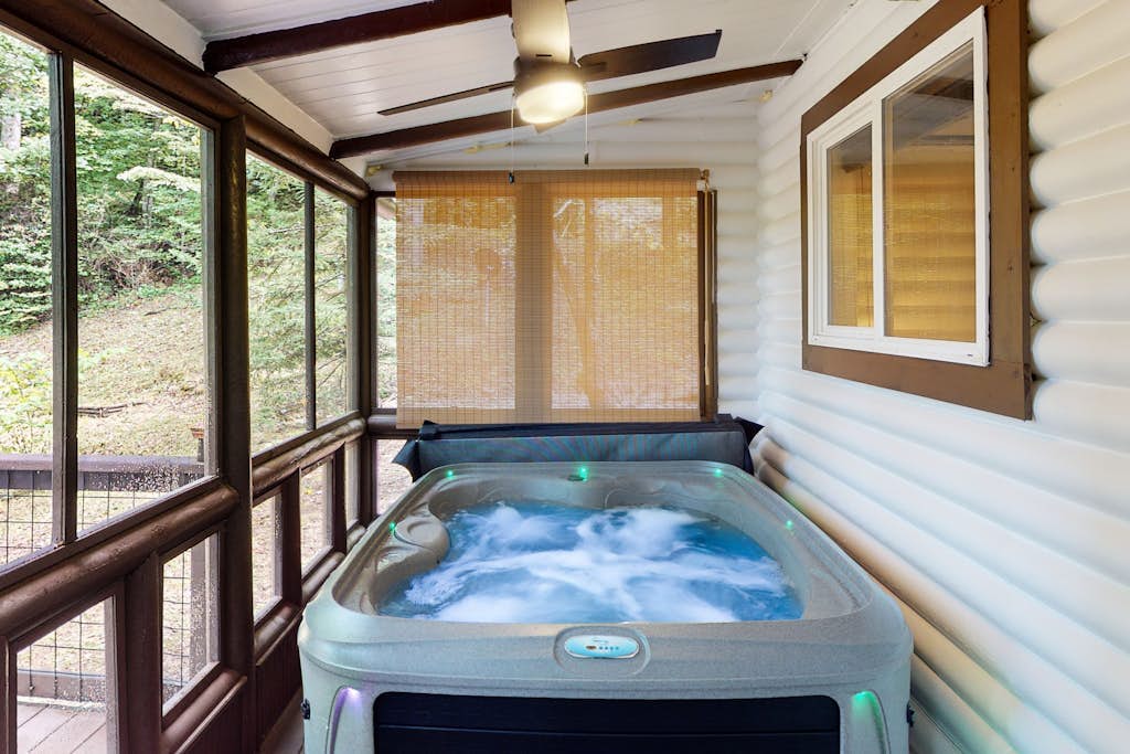 Secluded home with private hot tub, foosball, 2 fireplaces, grill, & cornhole