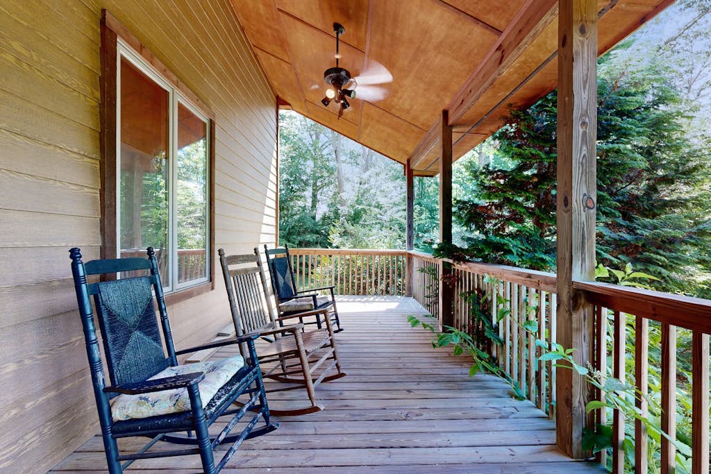 5-Acre Hideaway | Screened Porch | Tall Ceilings, Office Loft | Wildlife
