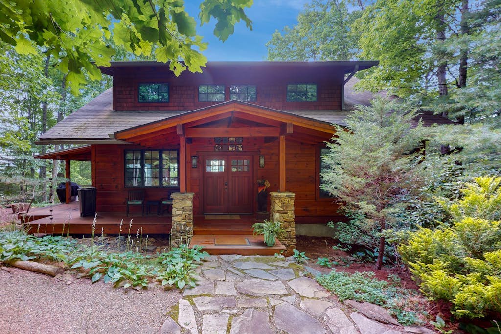 Elkhorn Cabin & Eagles Wing Lodge | 2 Adjacent Cabins | Walk to Spa & Trails