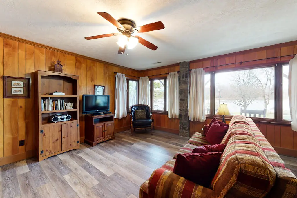 Morris Villa Lower