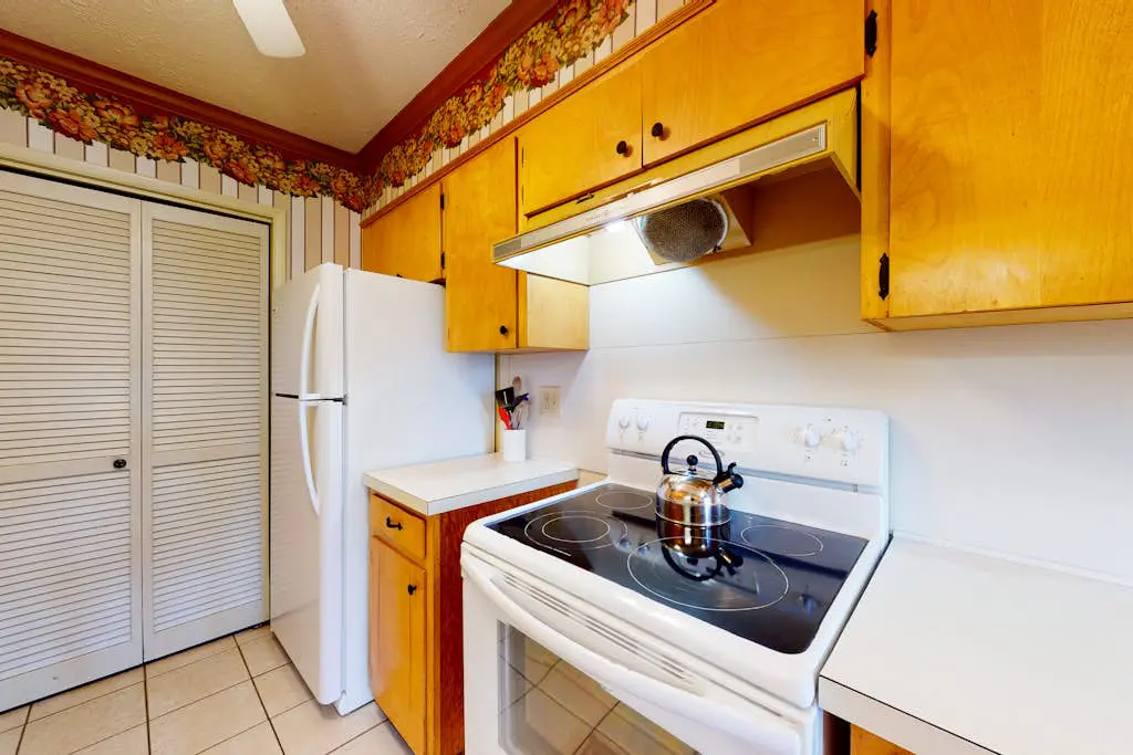 Morris Villa Lower