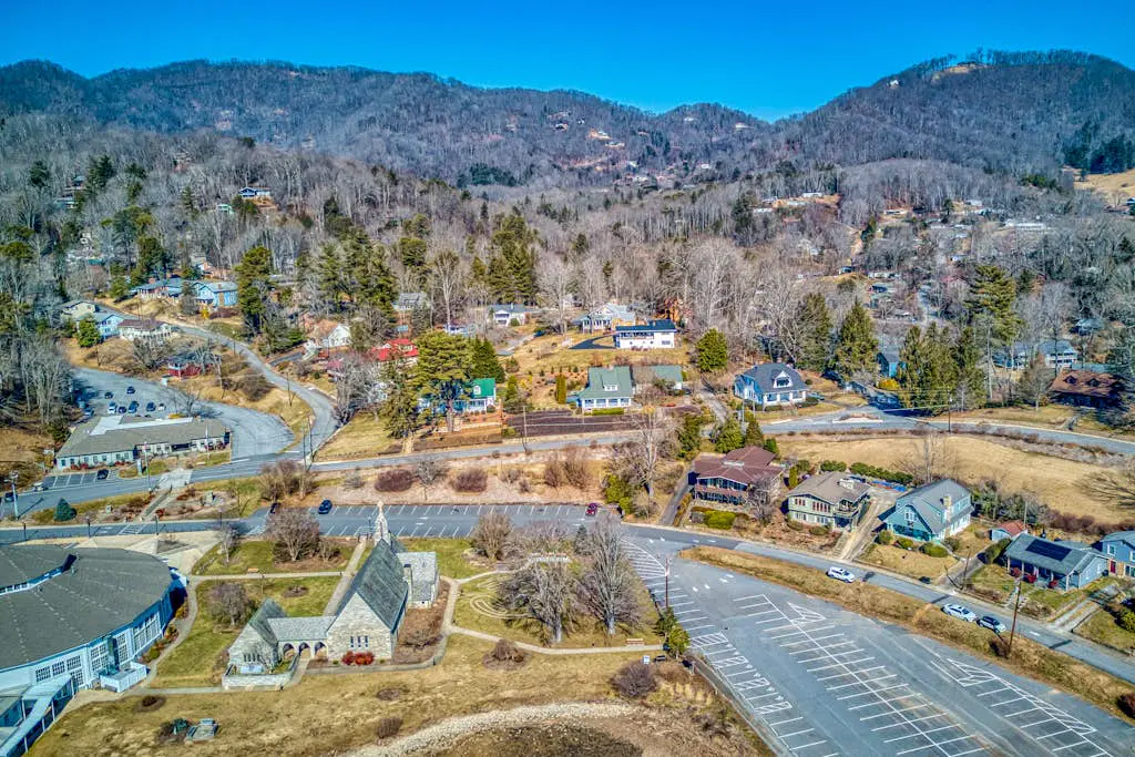 Morris Villa Lower
