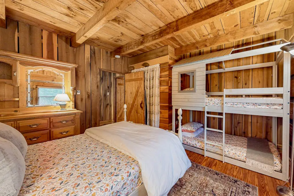 Gold Creek Cabin