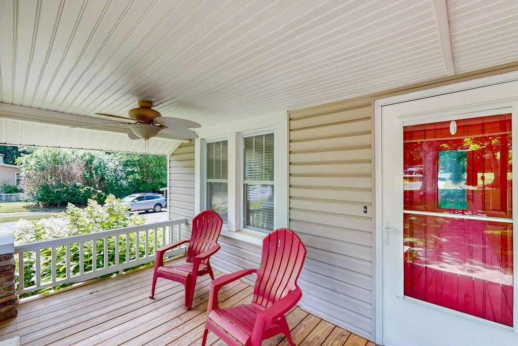 Vintage home with modern updates - near Biltmore, Chimney Rock & Lake Lure